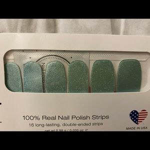 Color street Mint to Be nail polish strips